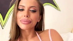 Big boob brunette masturbates on webcam