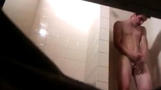 Str8 spy caught a friend jacking in the shower